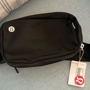 Lululemon Crossbody pack
